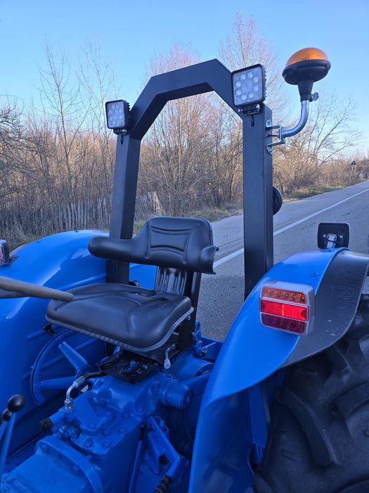 Tractor Ford Dexta 2000