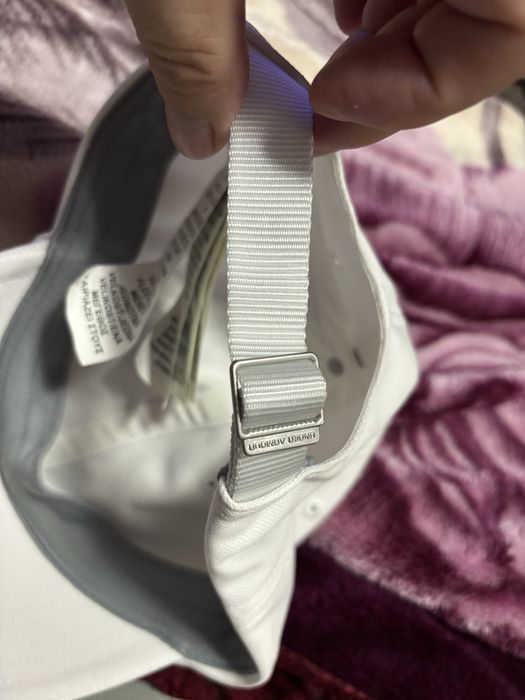 Sepci noi cu eticheta