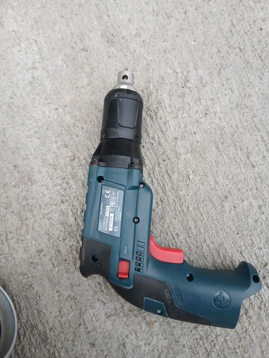 Безчетков ъглошлайф и винтоверт за гипсокартон Bosch