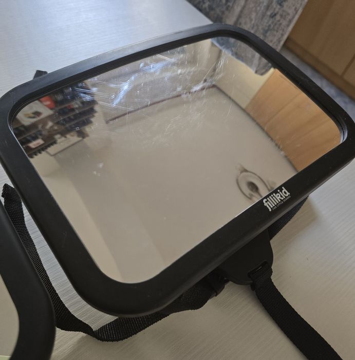 Oglinda auto bebe cu fixare pe tetieră