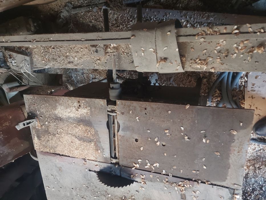 Продам два стола слесарных