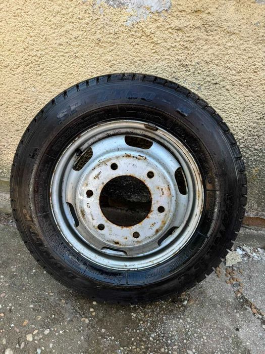 Roata 195/75/R16C cu anvelopa Dunlop iarna