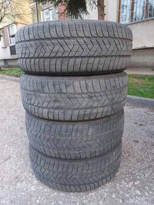 Гуми 235/55/19 Pirelli scorpion winter