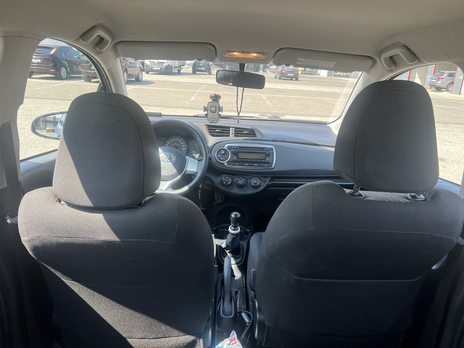 * Toyota Yaris - 83.000km rulați *
