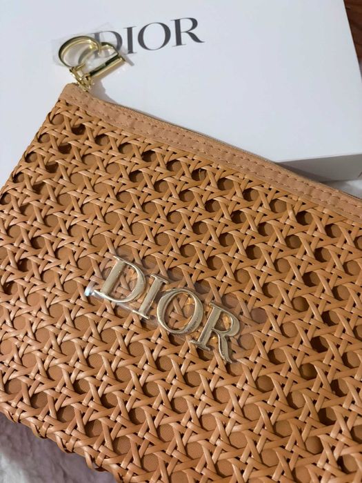 Geanta Dior solar 2026