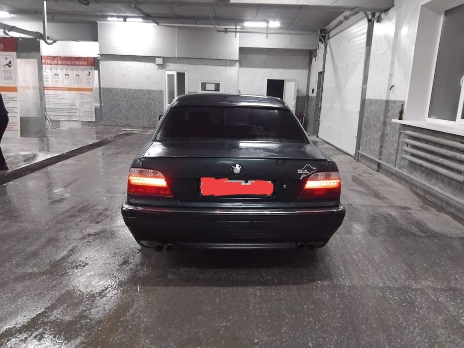 Продам бмв 730i.