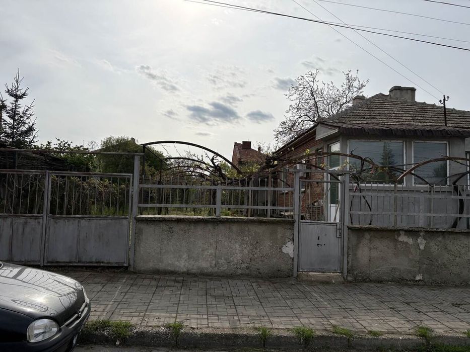 Продава се Къща в Карнобат - 70 кв.м за 1215 €/кв.м - Снимка #2