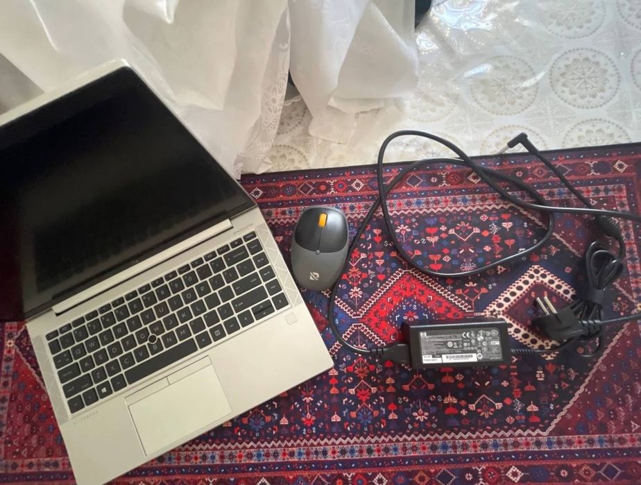 12 Malumotlar HP Elitebook narxi kelishiladi chunepsilarmi 
Xotira 23G