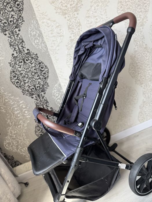 продается детская прогулочная коляска
