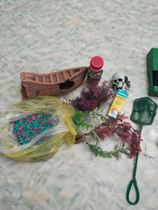 Принадлежности для аквариума для рыбок