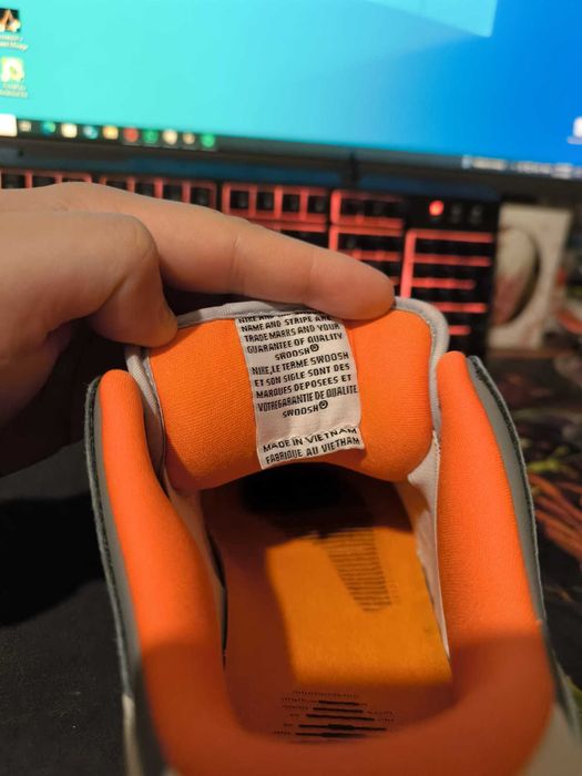 Nike Dunk SB Low Pigeon 43