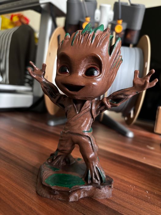 Ръчно оцветена фигурка на Groot