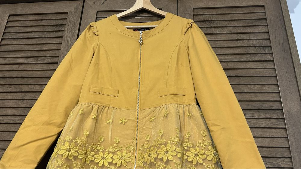 Пролетно яке с тюл