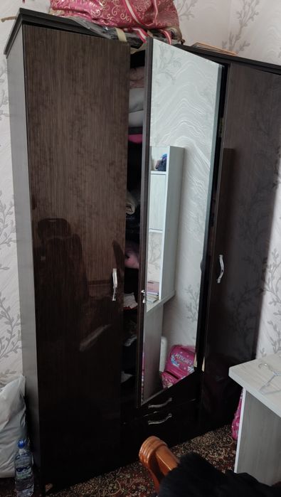 Мебель кухонная, детский 2 этажный кровать и шкаф