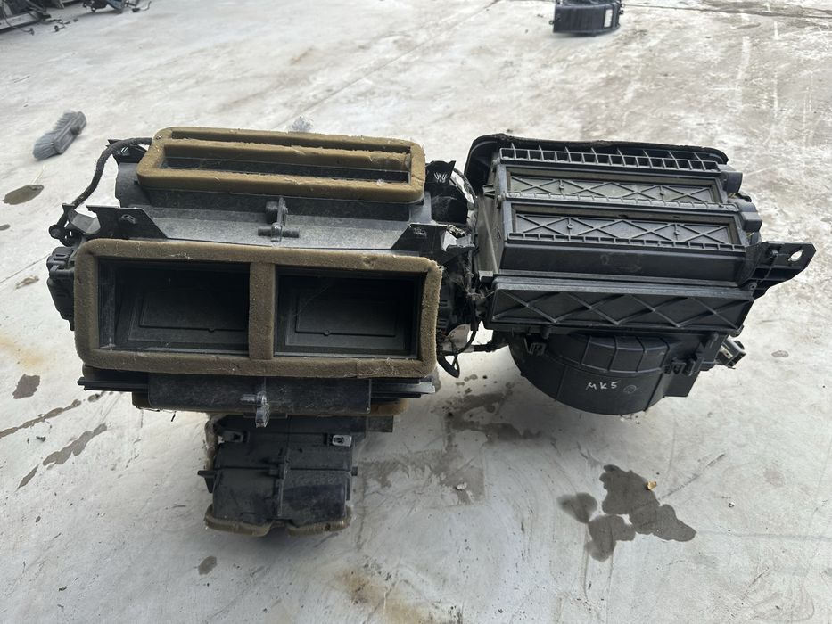 Grup caldura Ford Mondeo mk5 de europa + motoras reglaj aer / aeroterma de sub bord / calorifer caldura