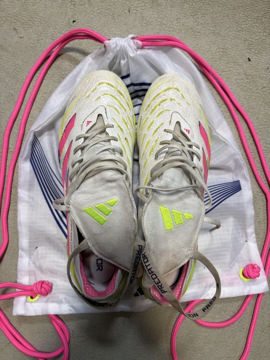 Футболни обувки adidas predator elite