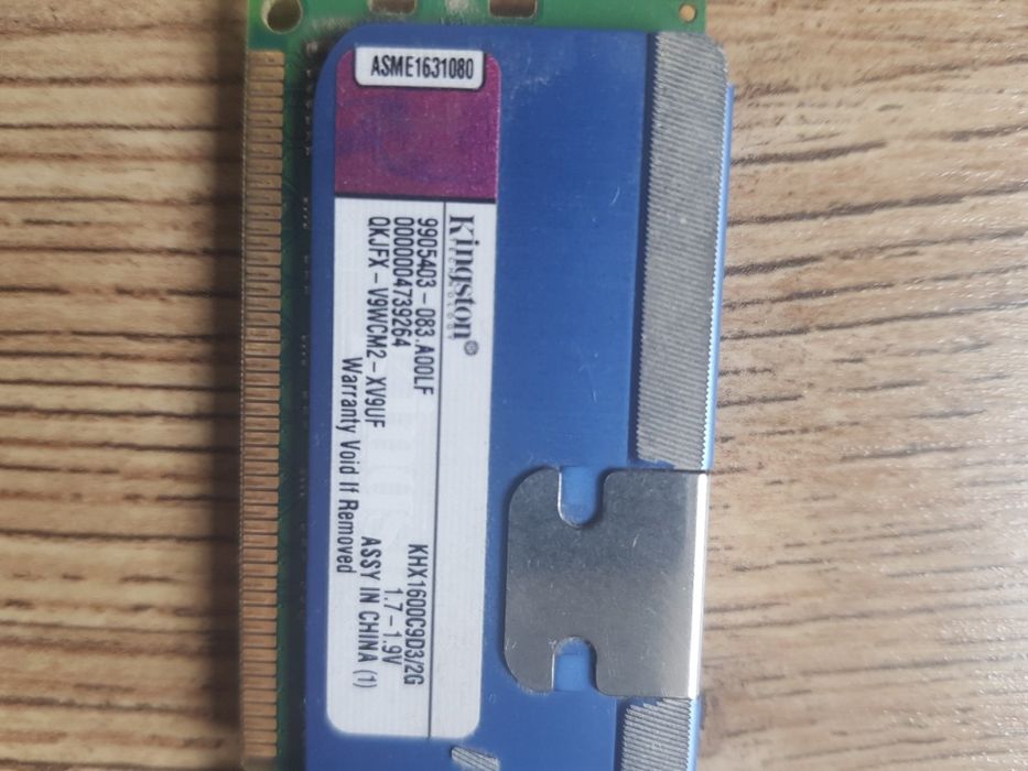 Ram DD3 2 GB  Kingston