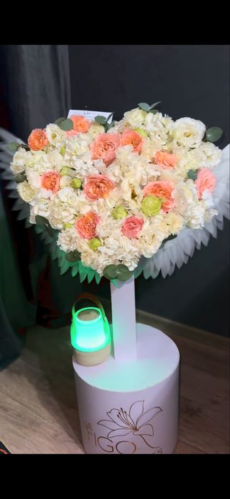 Цветы с крыльями