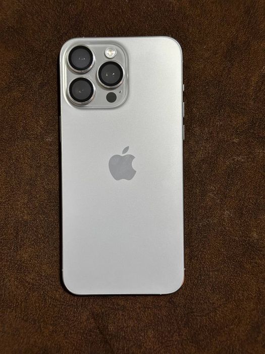 iPhone 15 pro max ideal holati srochna sotiladi