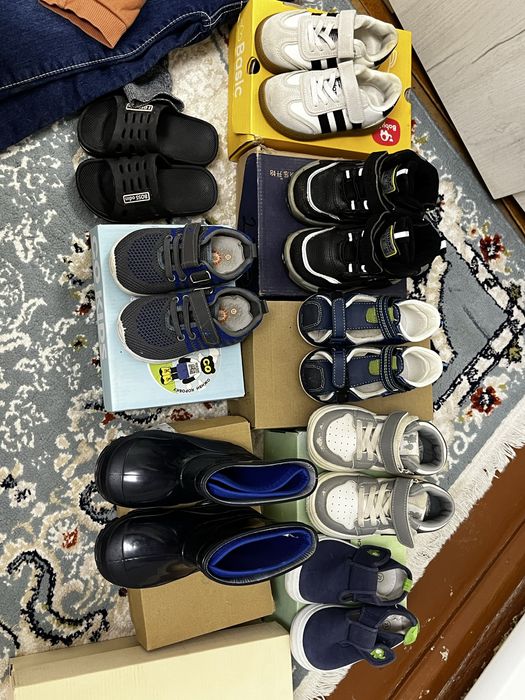 Продаю очень много детских вещей