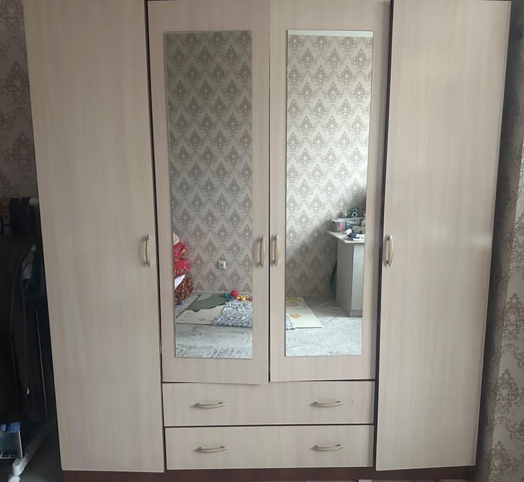 Продается в комплекте