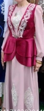 Продаётся платье и желетка