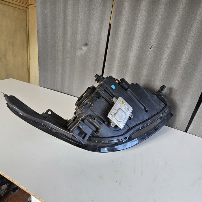 Ляв фар за Rover Sport 2016