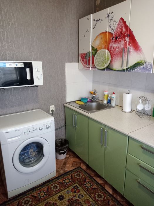 Сдаю посуточно 1кв  мкр 9 дом 14