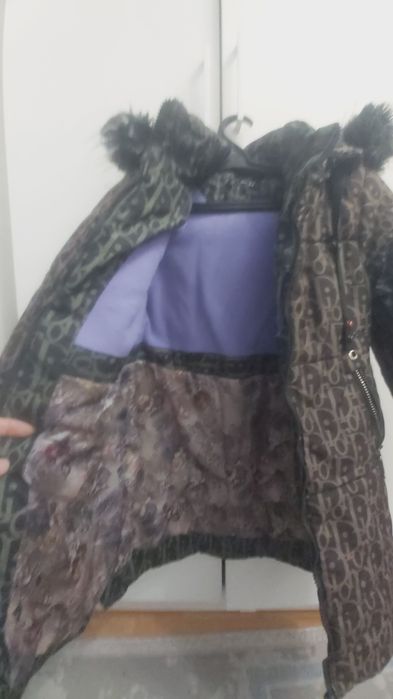 Продам куртки даром!!!