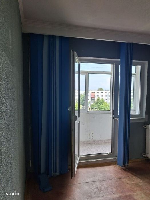 Apartament 3 camere, cf.1 decomandat, 2 balcone,Exercițiu, fond nou — fotografia 2