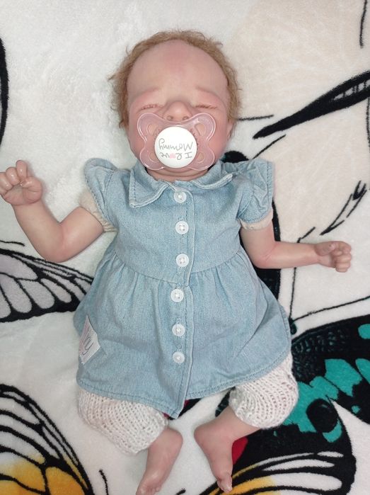 Vând păpușă realistica