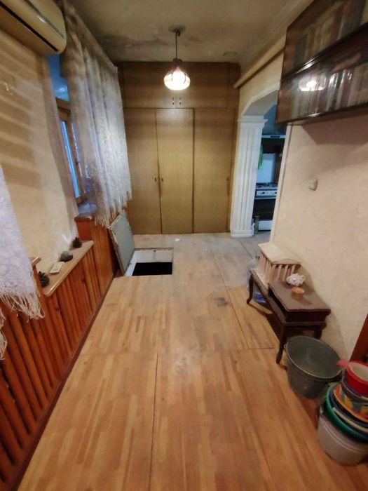 Продается квартира на Карасу-6 3/1/9 с подвалом и своим огородом