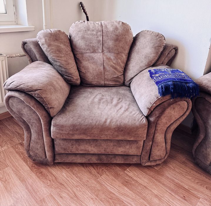 Продается диван мебель срочно