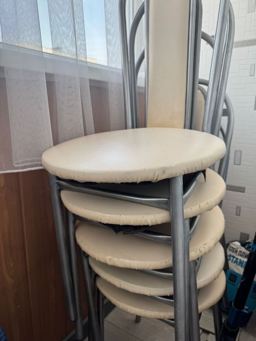 Стулья 5шт по 2000