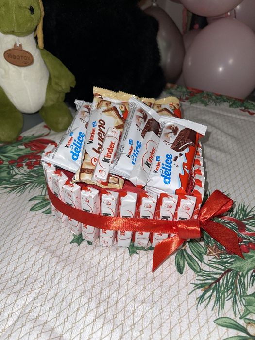 Киндер бокс.Подарочный набор сладости