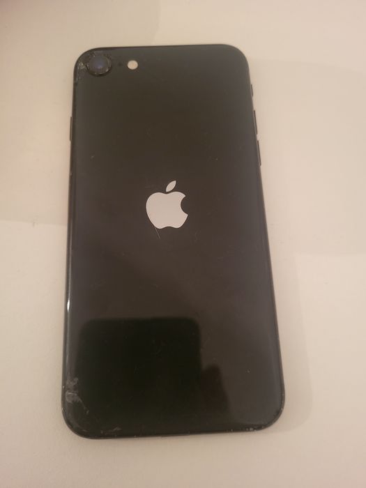 Продам айфон se 2020