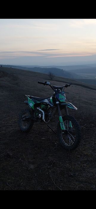 Se vinde cross jrh 125 cc