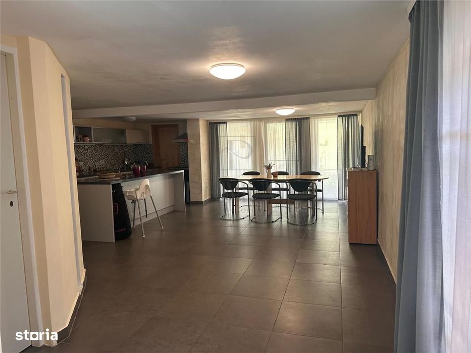 Dambovita Casa 4 Camere, Decomandat, Panouri Solare