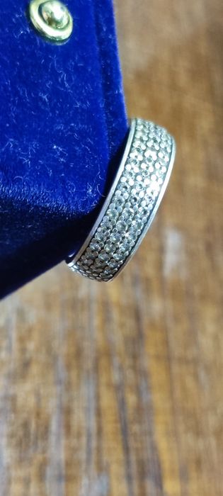 Продаю кольцо. Серебро 925 проба