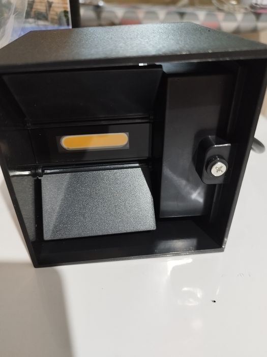 Стенно лед осветление