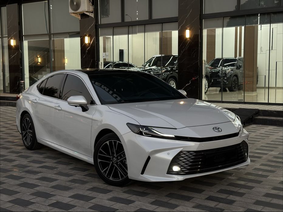 Toyota camry Limited 2025 Japan