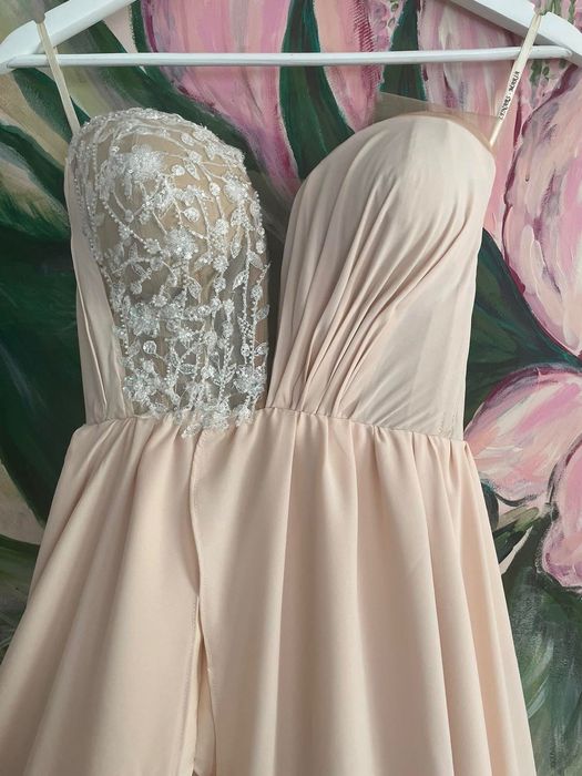 Официална рокля за бал или друг повод