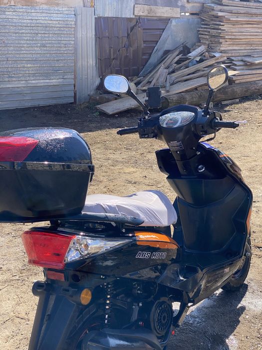 Продам скутер м8 в отличном состоние