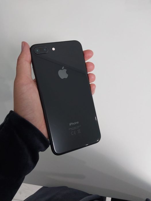 Продам Айфон 8 Плюс