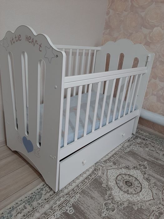 Детская кроватка