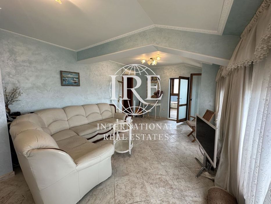 Продава се Четиристаен апартамент в Варна, Център - 188 кв.м за 1112 €/кв.м - Снимка #4