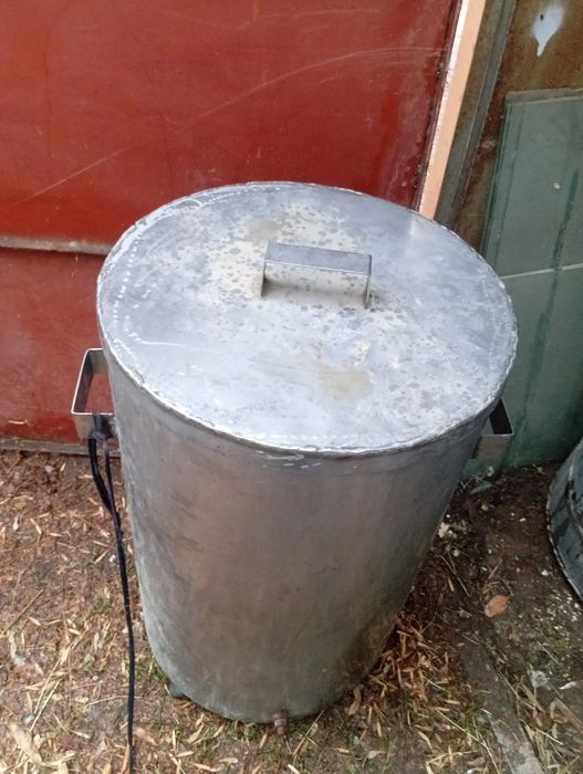 Продаётся нержавеющая бочка 170л