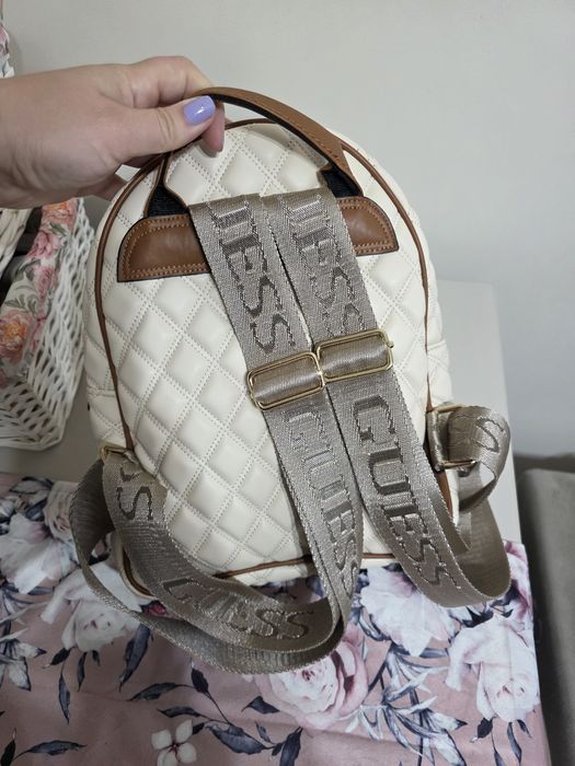 Guess rucsac bej nou