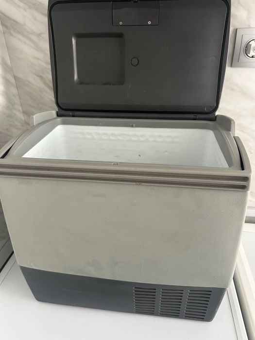 Хладилник с компресор за кола/каравана...