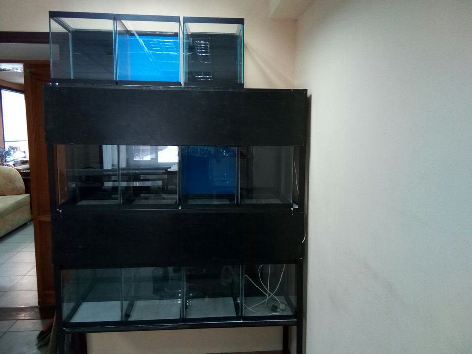 Продам стойку аквариумную.